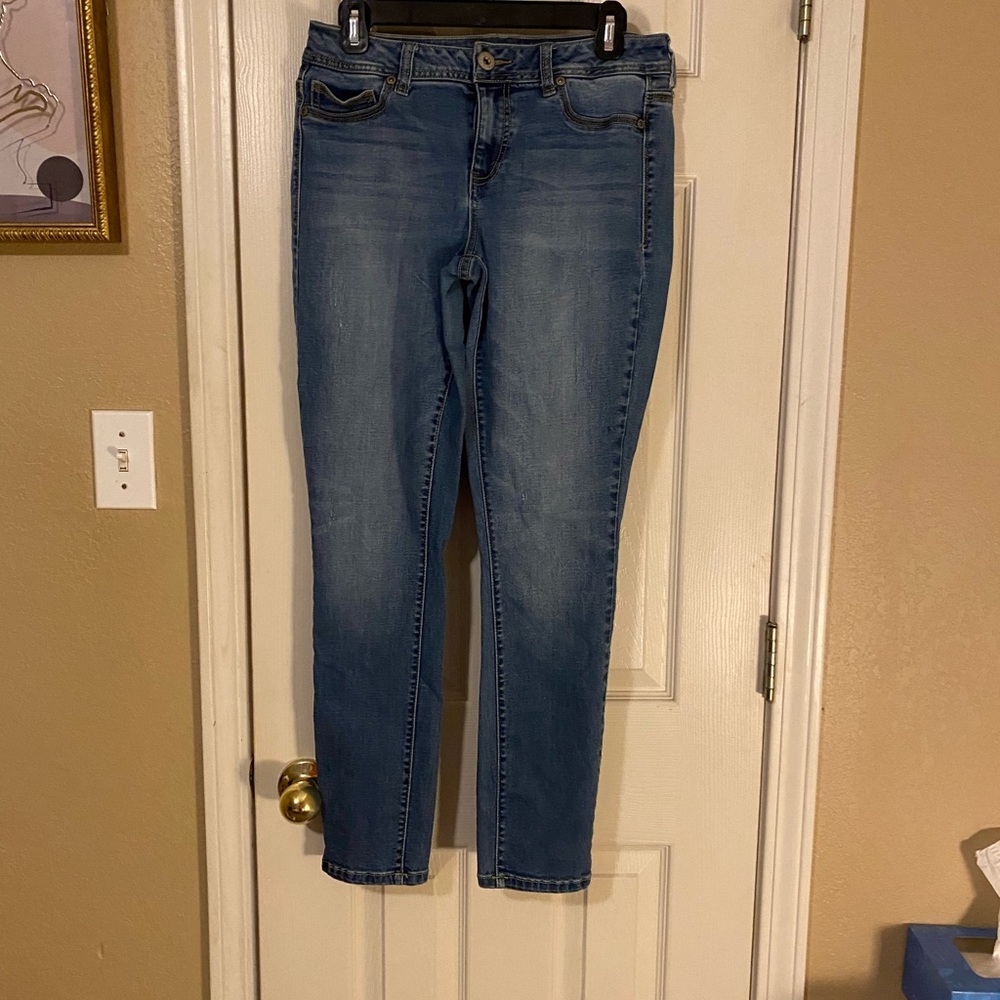 Maurices Women's skinny Leg Blue Jeans